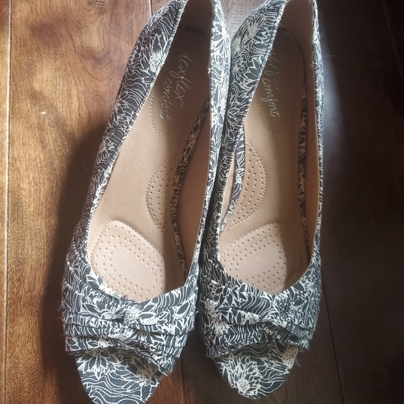 Open toes wedges size 10 women's 2 inch high in black and white by dexflex comfo - Picture 1 of 5